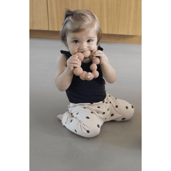 Filibabba Bijtring Lily De Larve - Peach 2 Filibabba Bijtring Lily De Larve - Peach - Afbeelding 2