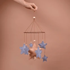 Filibabba Muzikaal Mobieltje Shooting Star Grijs Gemêleerd 7 Filibabba Muzikaal Mobieltje Shooting Star Grijs Gemêleerd -Kinder Speel Verkoop filibabba muzikaal mobieltje shooting star grijs gemeleerd a333377 2