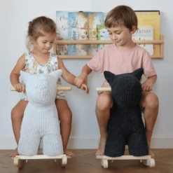 Label Label - Schommelhond - Zwart 9 Label Label - Schommelhond - Zwart -Kinder Speel Verkoop label label schommelhond zwart a394323 4