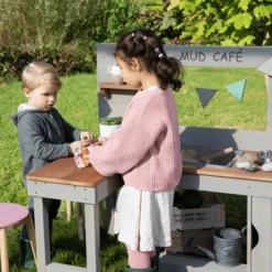 MUDDY BUDDY Speelkeuken Voor Buiten "Mud Café" Warm Grijs -Kinder Speel Verkoop muddy buddy speelkeuken voor buiten mud cafe warm grijs a412706 3